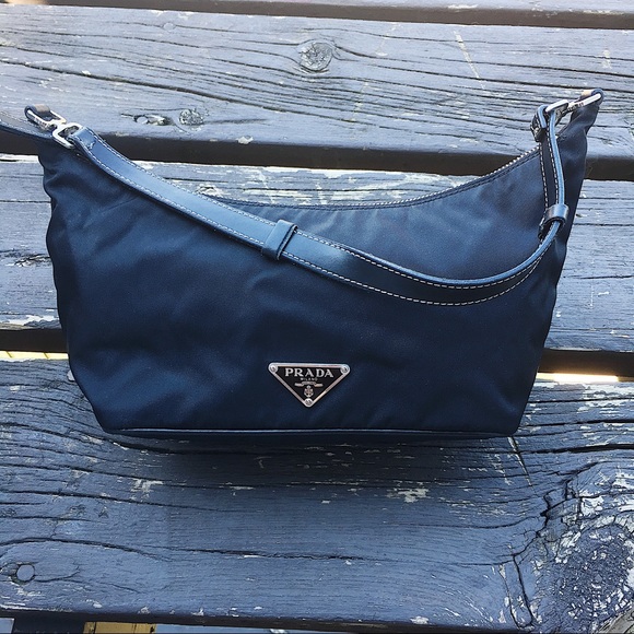 black small prada bag